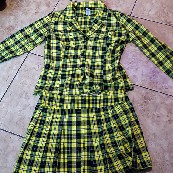 Set - Picture 1 of 3